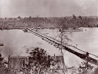 Ponton Bridge, Broadway Landing, Appomattox River, 1861-65.