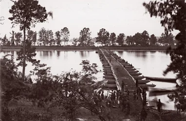 Most pontonowy na rzece James, ca. 1864.
