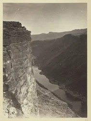 Grand Cañon, rzeka Kolorado, w pobliżu Paria Creek, patrząc na wschód