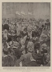 Na front ze Starej Anglii lansjerzy z Nowej Południowej Walii przejeżdżają przez miasto