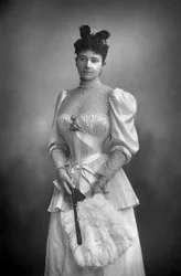 Gertrude Elizabeth Blood, Lady Colin Campbell 1857-1911, dziennikarka i towarzyska, 1893.