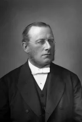 Wielebny dr Warre, 1890.