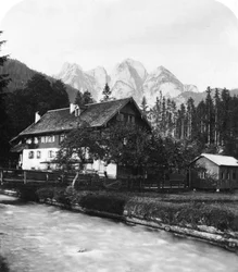 Kowale kuźnia w Gosau, Salzkammergut, Austria, ok. 1900.