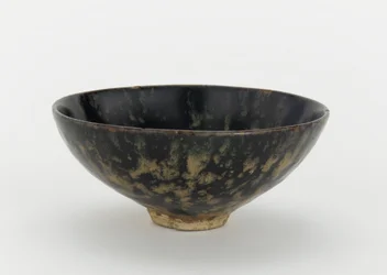 Miseczka do herbaty, prowincja Jiangxi, koniec XIII-koniec XIV wieku (ceramika)