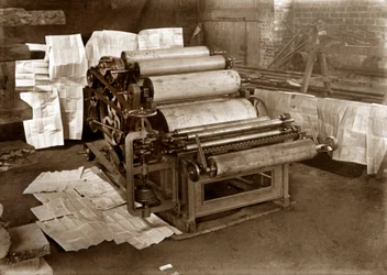 Maszyna drukarska: maszyna rotacyjna do druku gazet, około 1900