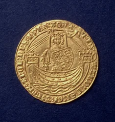 Noble of Edward III (1312-77) awers przedstawiający króla na statku, intro mennica Calais. 1344 (złoty) (rewers patrz: 110161)