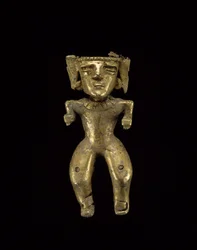 Postać stojąca, 200-1600 AD (złoto)